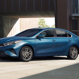 kia-k3-binh-phuoc-gia-lan-banh-danh-gia-khuyen-mai-2025