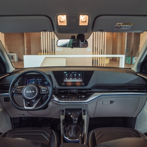 kia-carens-binh-phuoc-2025-mpv-7-cho-the-he-moi-co-may-dau-sieu-tiet-kiem